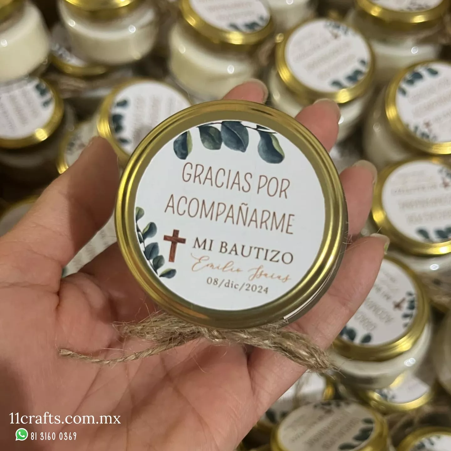 Velas aromáticas personalizadas para bautizo con decoración religiosa